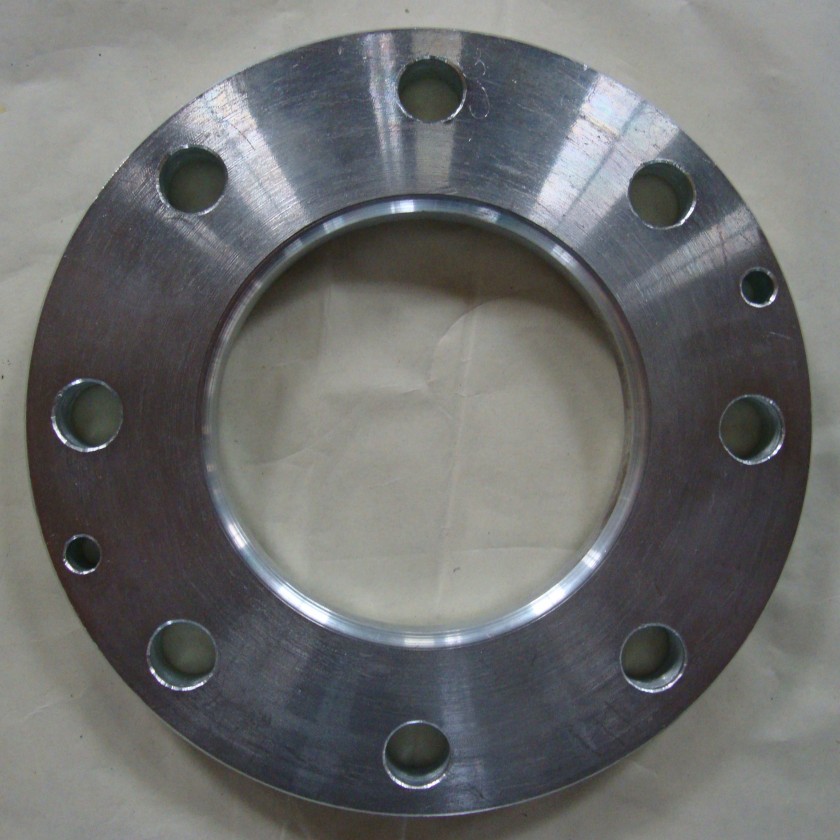 Grooved flange