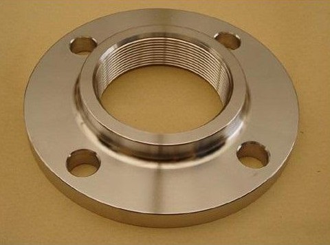 Brida metálica con roscas internas y orificios de montaje perforados con precisión. Ideal para conexiones de tuberías de baja a media presión (p. ej., suministro de agua, fluidos industriales), ofrece un montaje sencillo y un sellado fiable.